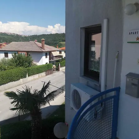 Soncni Apartma *