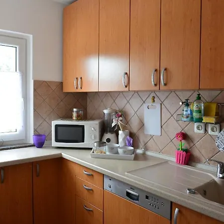 Soncni Apartma * أنكاران