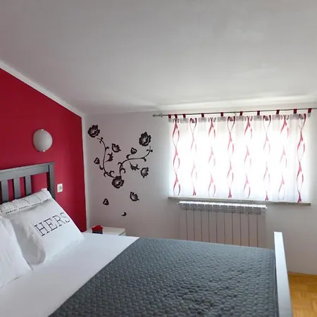 Soncni Apartma شقة أنكاران