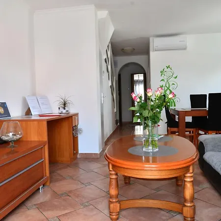 Soncni Apartma